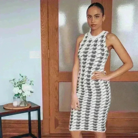 Brown Fuzzy Knit Houndstooth Bodycon Dress - Picture 3 of 10